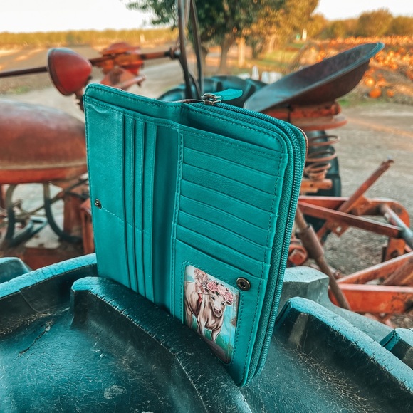 Turquoise Embossed Leather Zipper Wallet - Picture 5 of 6